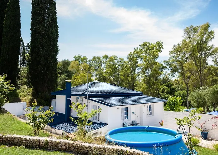 Bianca - Beachfront House - Recently Renovated Feriehus *