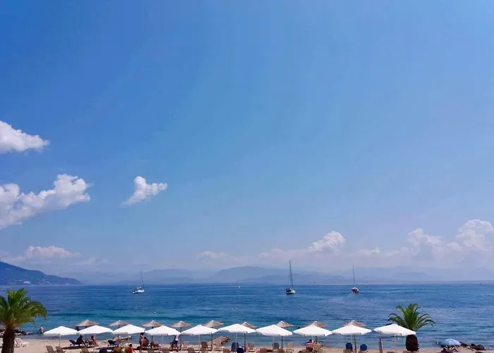 Bianca - Beachfront House - Recently Renovated *