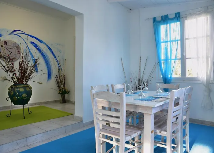 Bianca - Beachfront House - Recently Renovated * Δαφνίλα