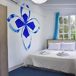 Bianca - Beachfront House - Recently Renovated